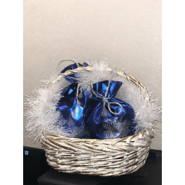 Корзина метелица (малая) + чай + сувенир Корзина метелица (малая) + чай + сувенир